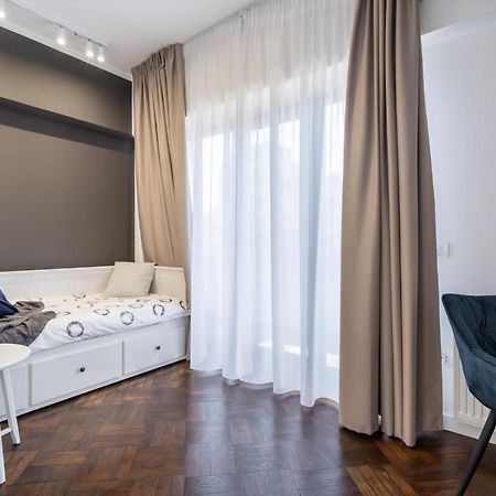 Elegant Two Bedrooms Apartment บูคาเรสต์ ภายนอก รูปภาพ