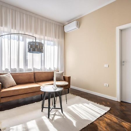 Elegant Two Bedrooms Apartment บูคาเรสต์ ภายนอก รูปภาพ