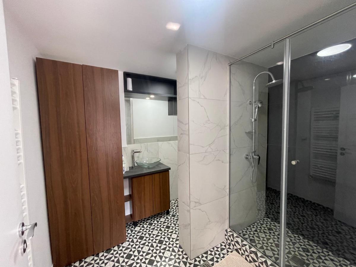 Elegant Two Bedrooms Apartment บูคาเรสต์ ภายนอก รูปภาพ