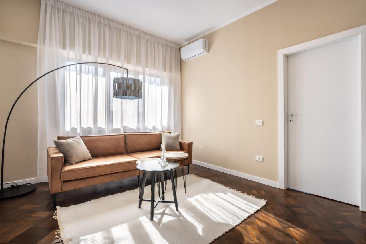 Elegant Two Bedrooms Apartment บูคาเรสต์ ภายนอก รูปภาพ