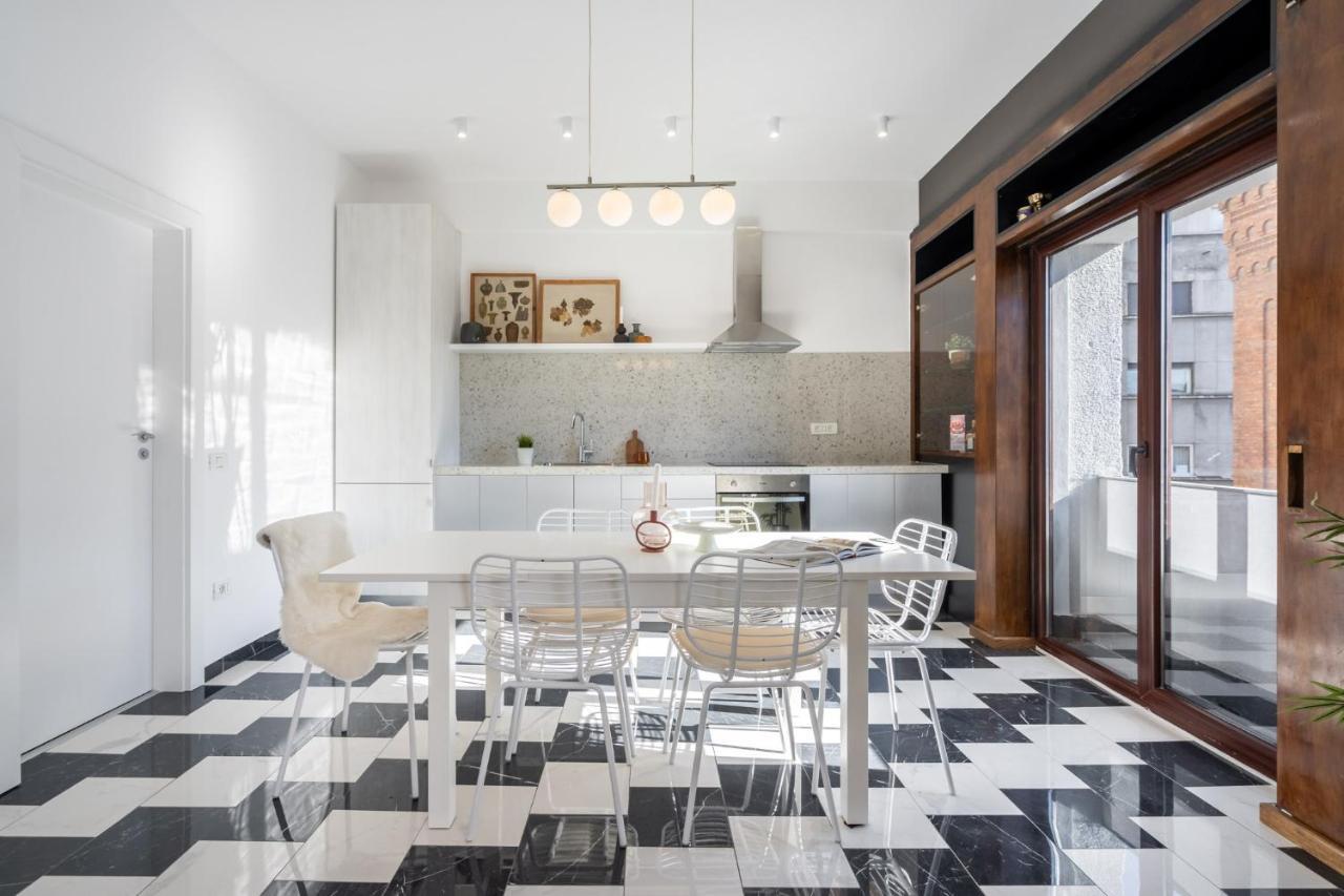 Elegant Two Bedrooms Apartment บูคาเรสต์ ภายนอก รูปภาพ