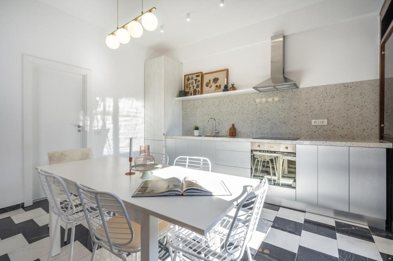 Elegant Two Bedrooms Apartment บูคาเรสต์ ภายนอก รูปภาพ