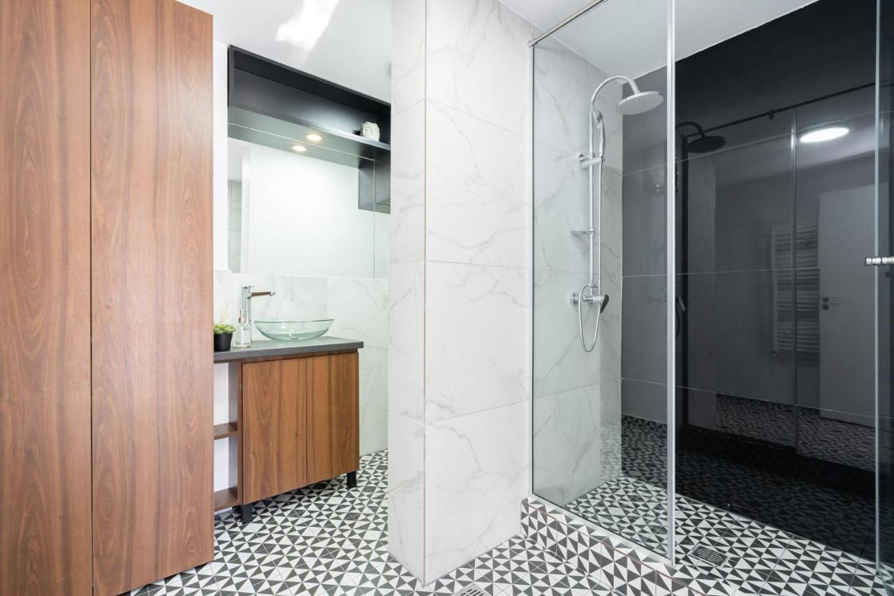 Elegant Two Bedrooms Apartment บูคาเรสต์ ภายนอก รูปภาพ